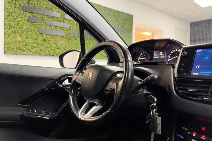 undefined Peugeot 208 fra 2017