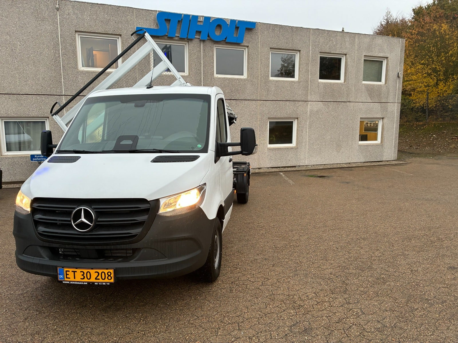 Hvid Mercedes Sprinter 317 fra 2026