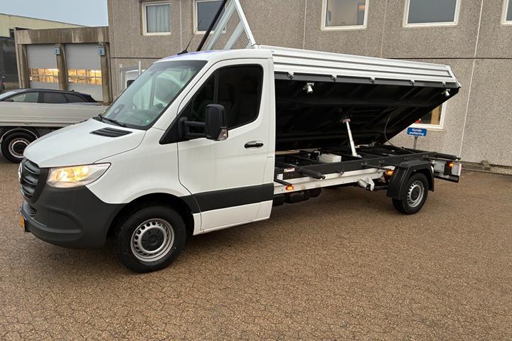 Hvid Mercedes Sprinter 317 fra 2026