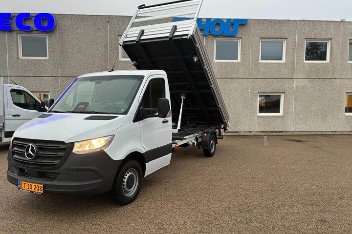 Hvid Mercedes Sprinter 317 fra 2026