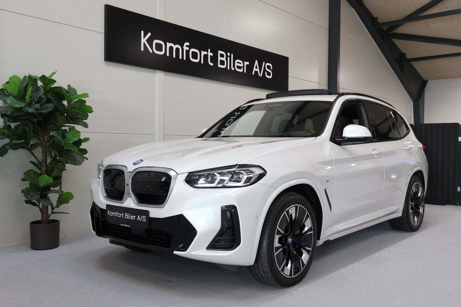 BMW iX3 Charged Plus M-Sport