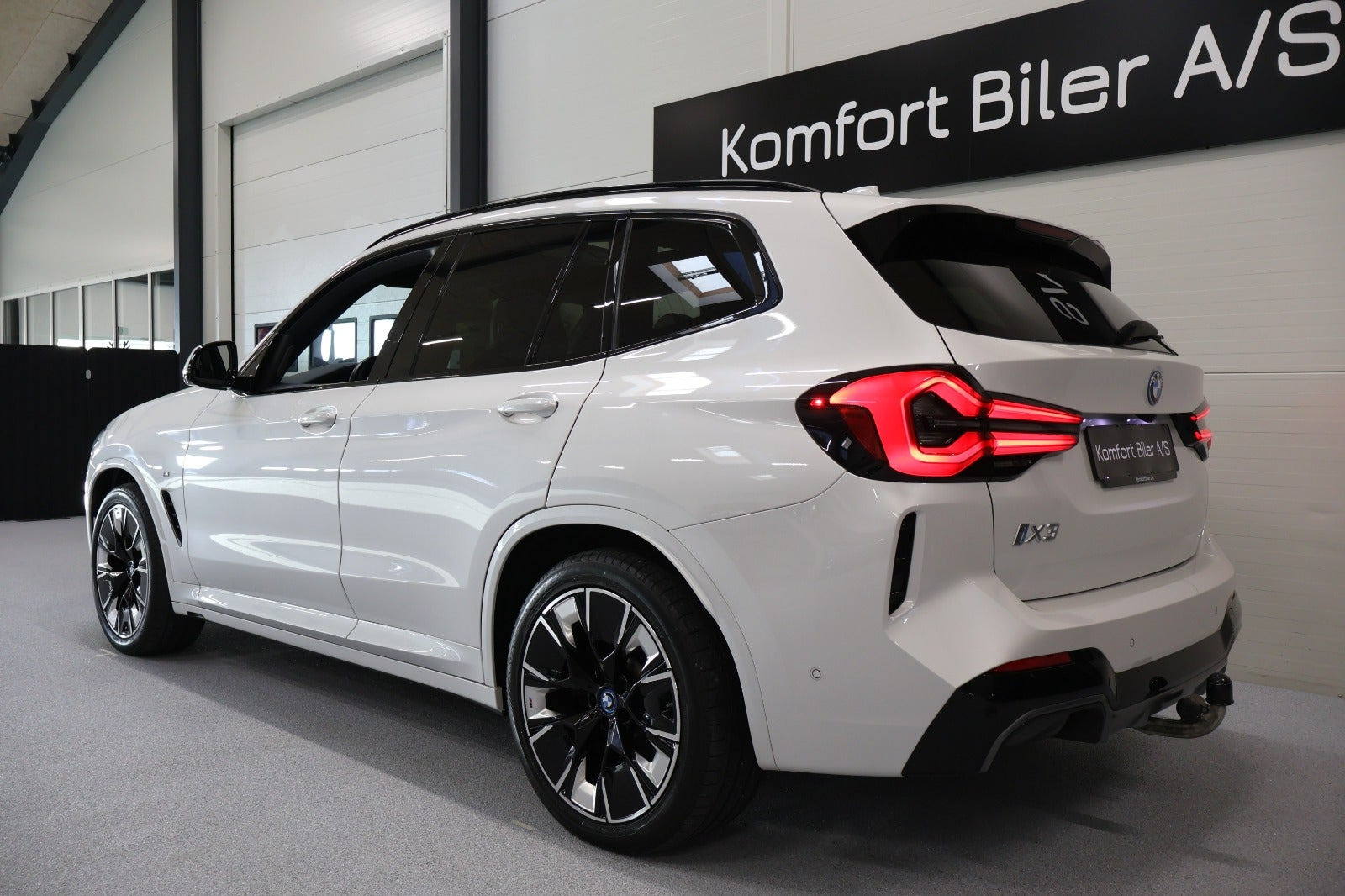 Hvid BMW iX3 fra 2022