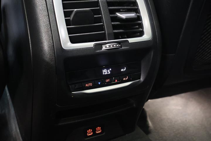 Hvid BMW iX3 fra 2022
