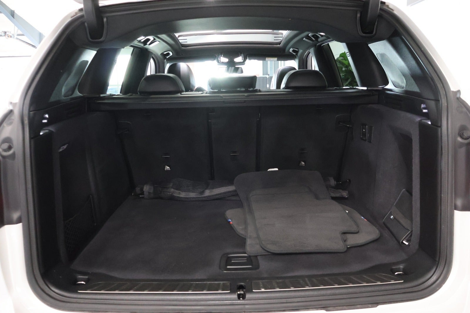Hvid BMW iX3 fra 2022