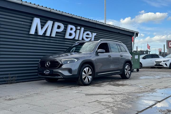 Grå Mercedes EQB250 fra 2023