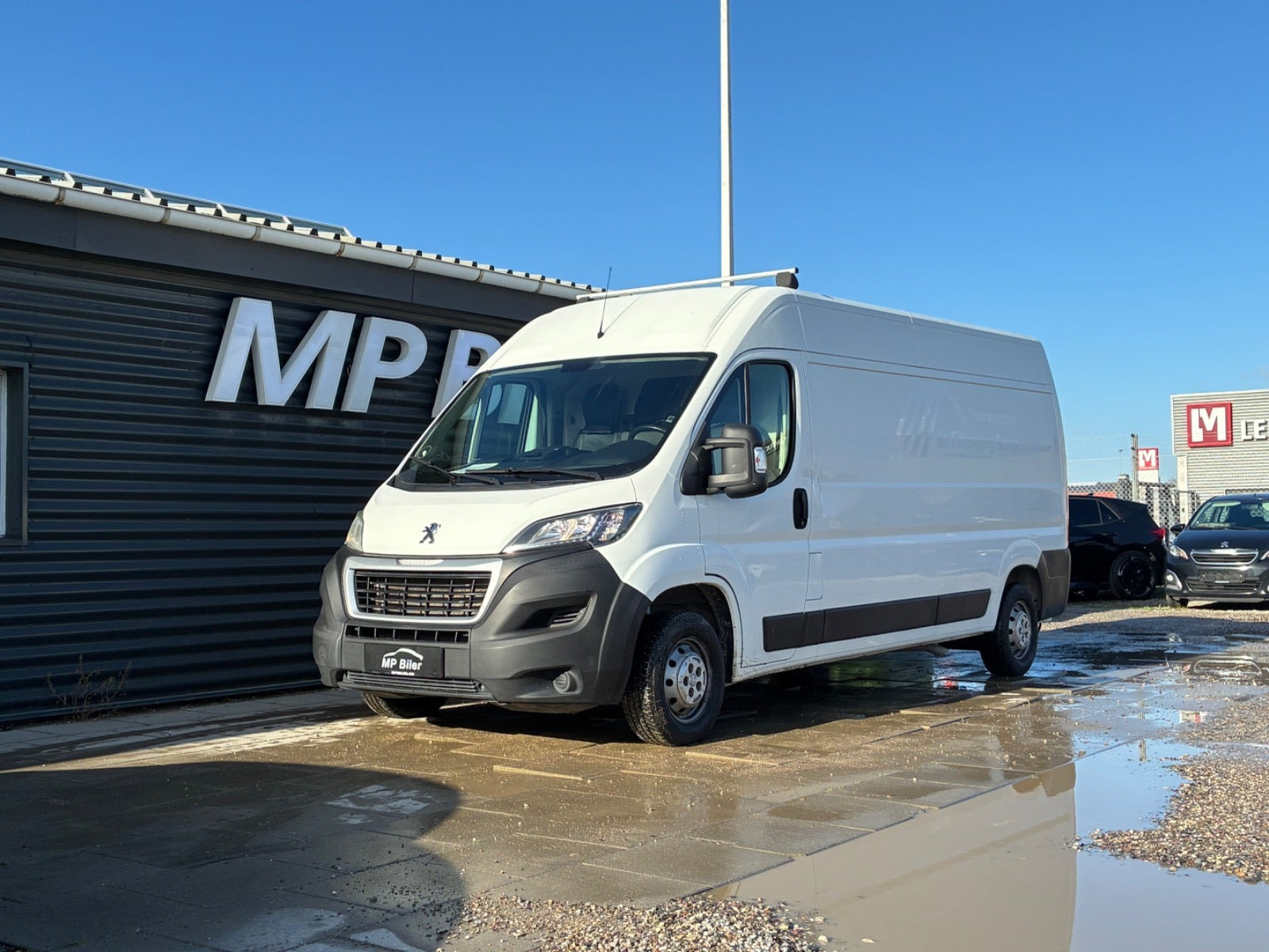Peugeot Boxer 333 2,2 BlueHDi 140 L3H2 Premium