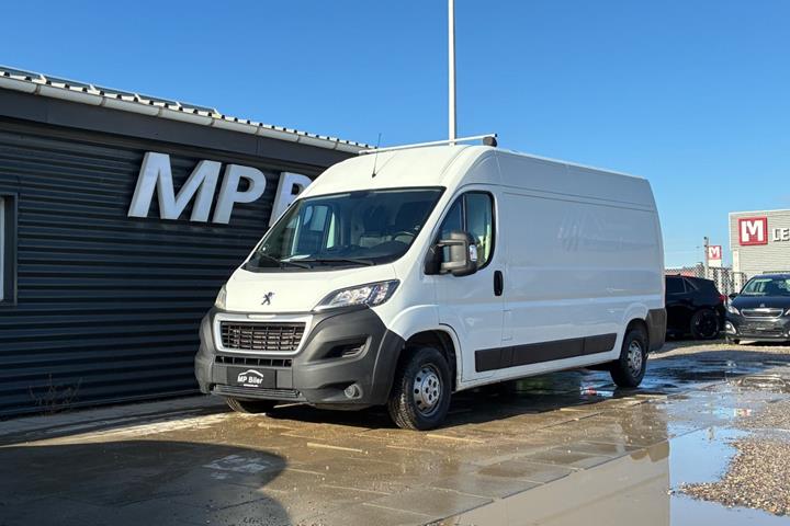 Hvid Peugeot Boxer 333 fra 2020