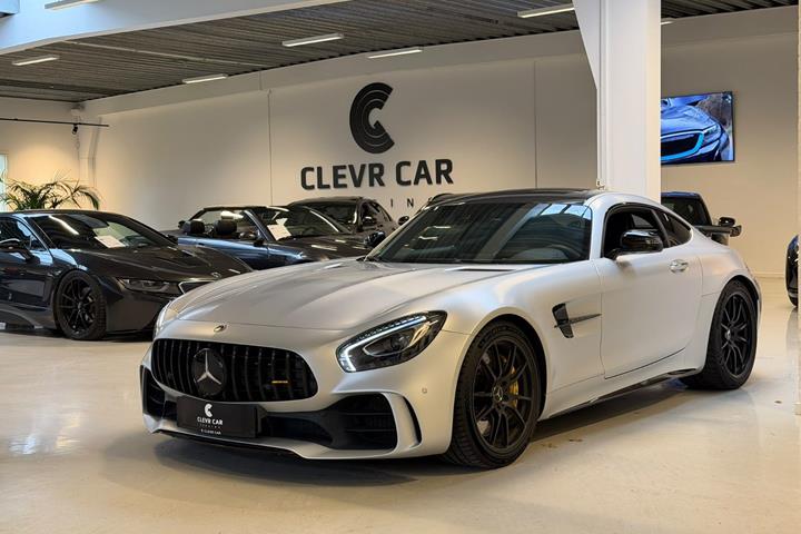 Sølv Mercedes AMG GT R fra 2018