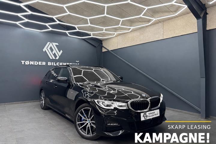 Sort BMW 330e fra 2020