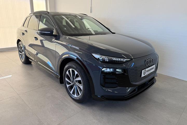 Grå Audi Q6 e-tron fra 2025