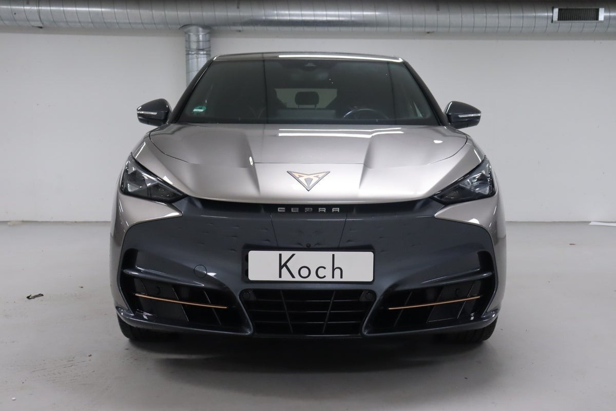 Orange Cupra Tavascan fra 2024