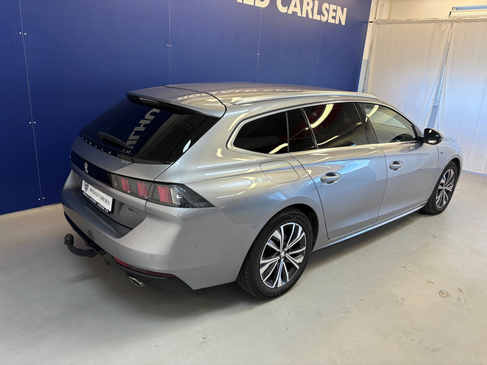 Sølv Peugeot 508 fra 2021