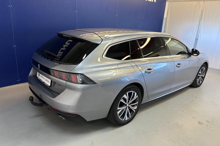 Sølv Peugeot 508 fra 2021