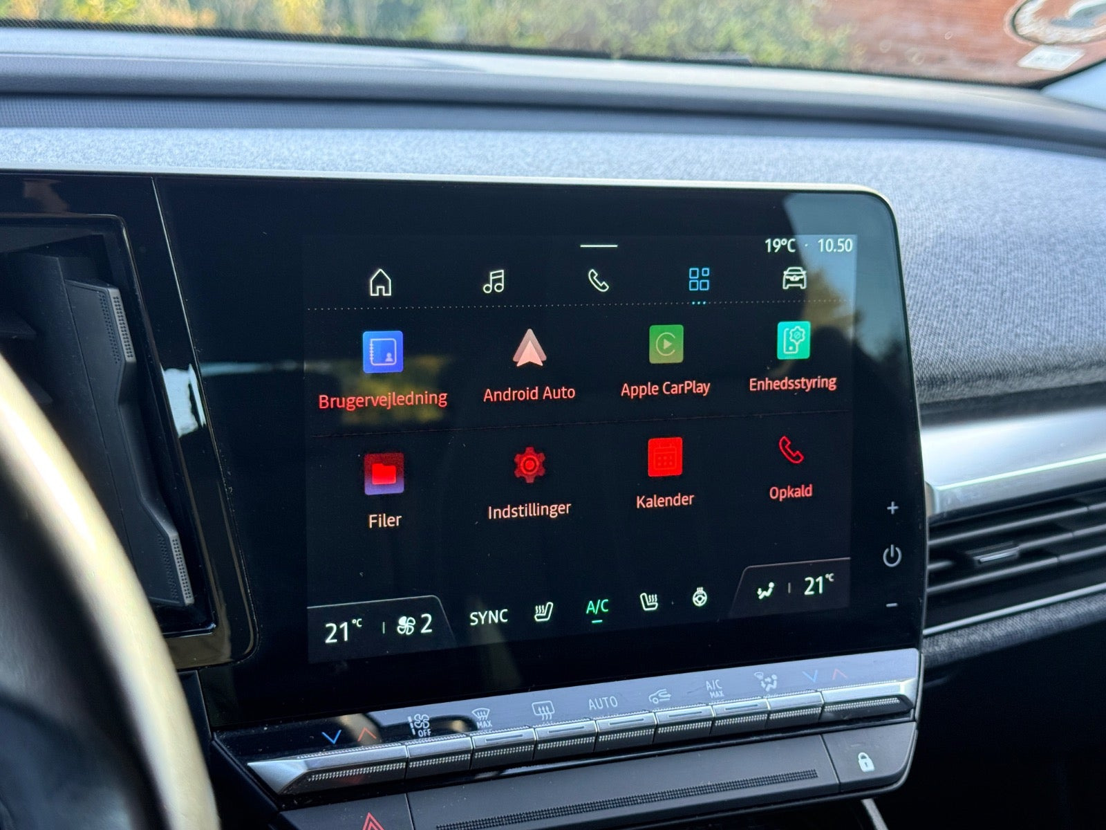 Hvid Renault Megane E-Tech fra 2024