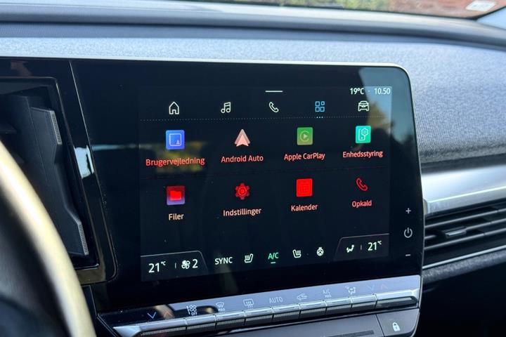Hvid Renault Megane E-Tech fra 2024