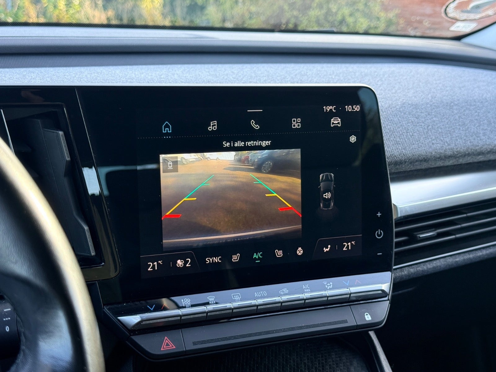 Hvid Renault Megane E-Tech fra 2024