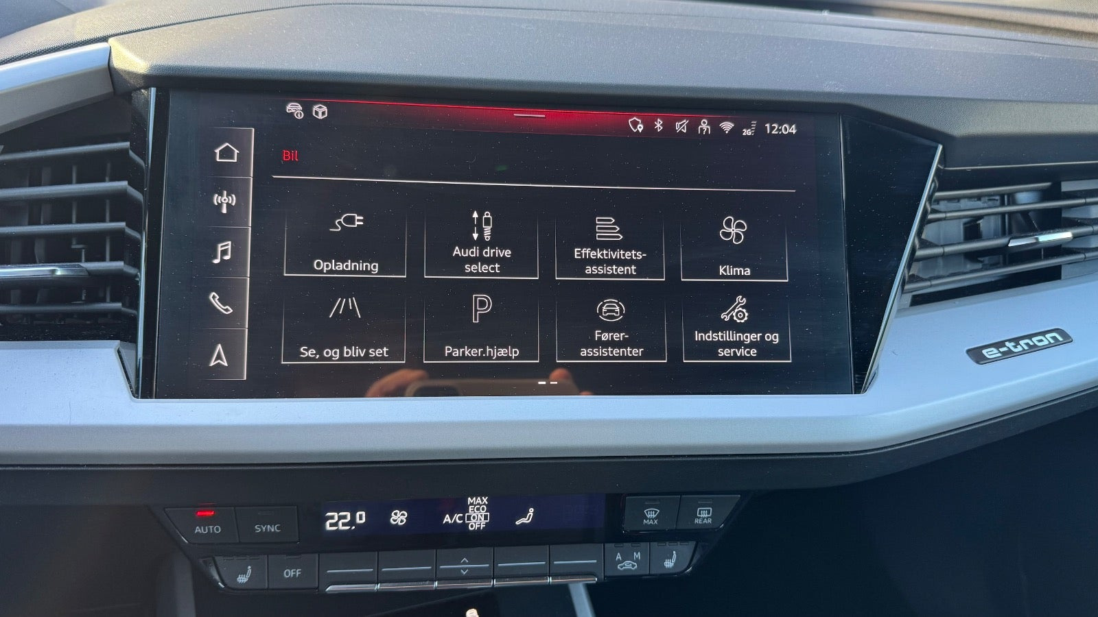 Grå Audi Q4 e-tron fra 2025