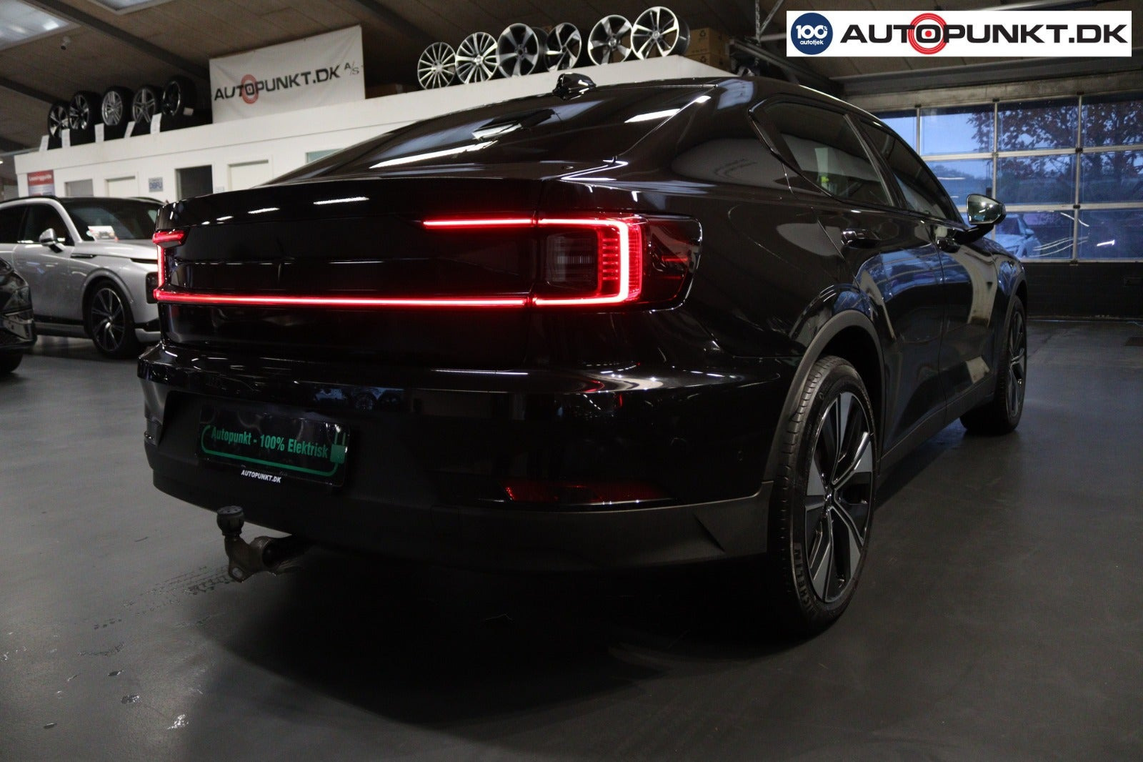 Sort Polestar 2 fra 2024