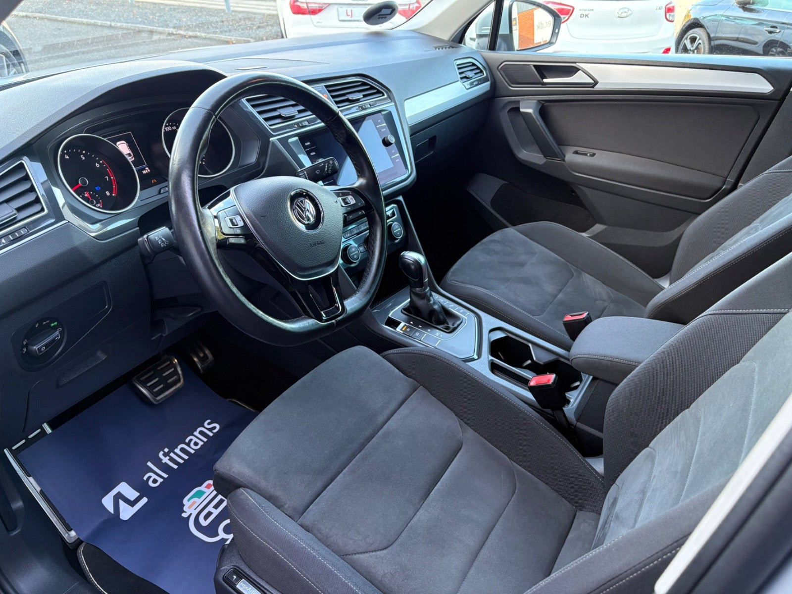 Sølv VW Tiguan fra 2019
