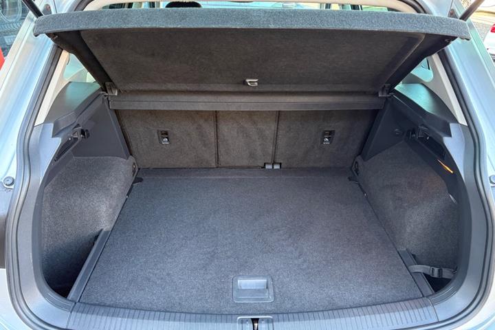 Sølv VW Tiguan fra 2019