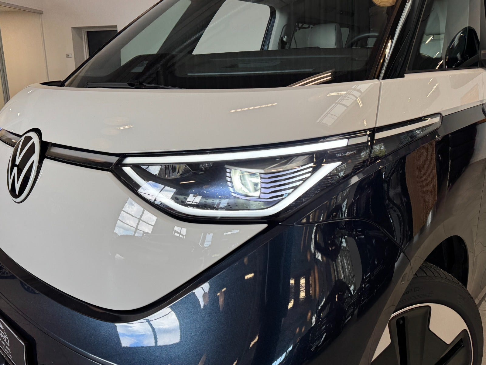 Blå VW ID.Buzz fra 2026