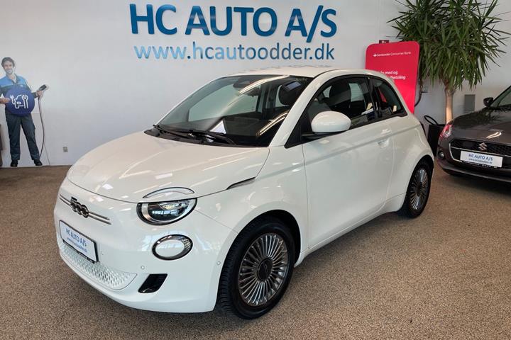Hvid Fiat 500e fra 2023