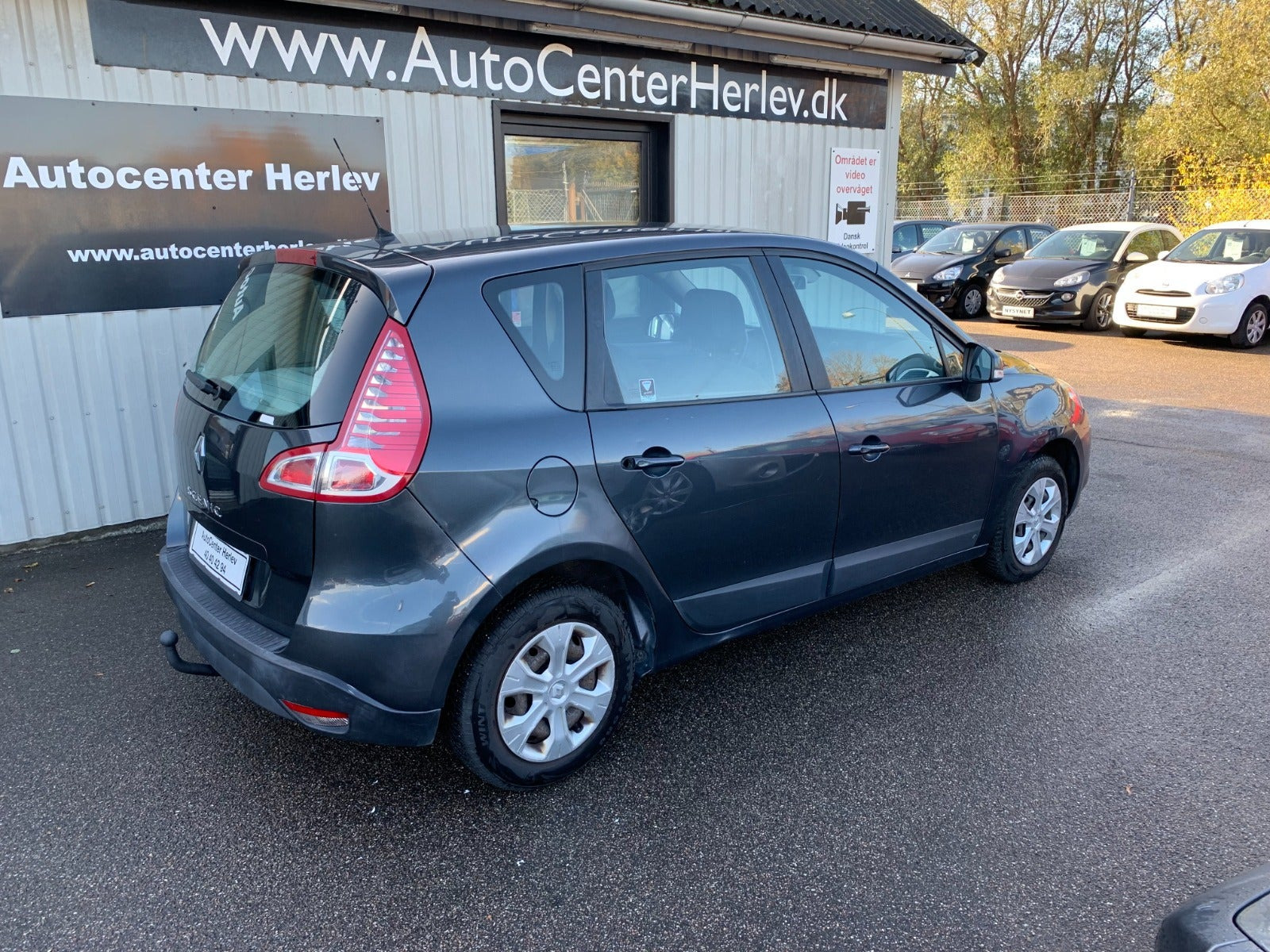Grå Renault Scenic III fra 2010