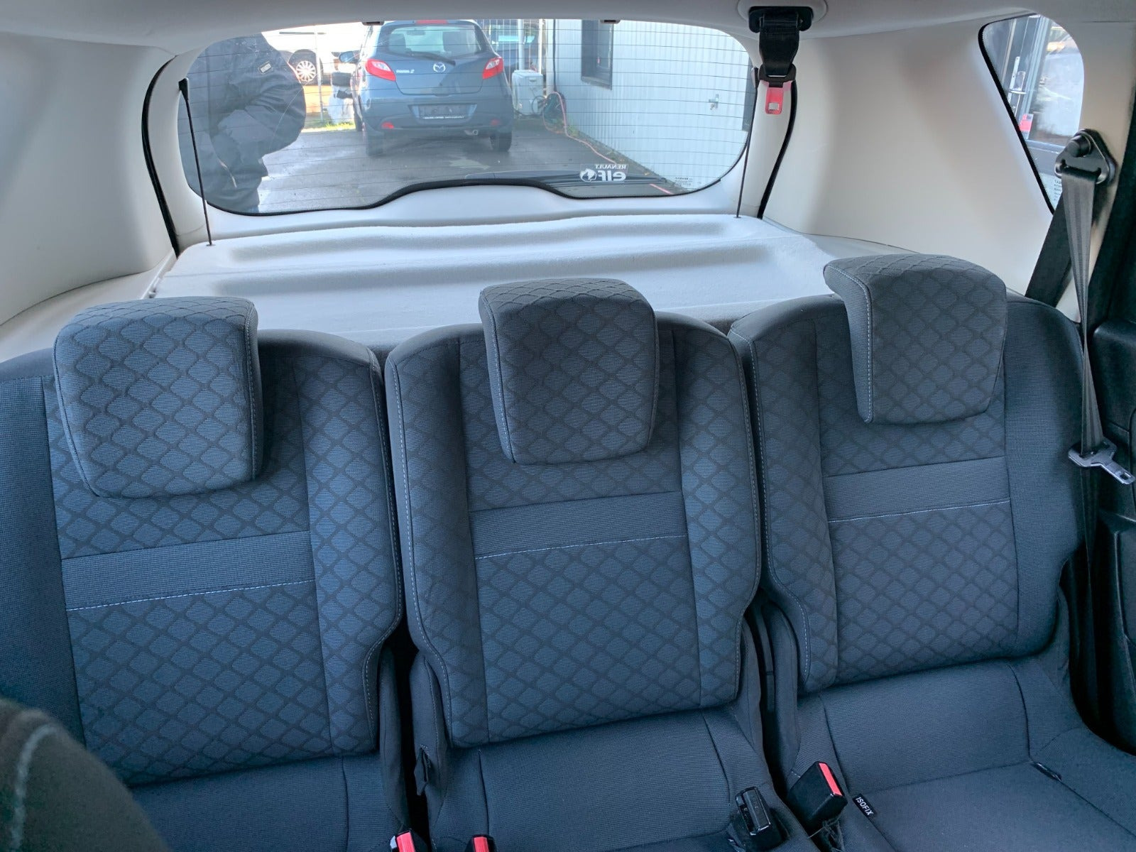 Grå Renault Scenic III fra 2010