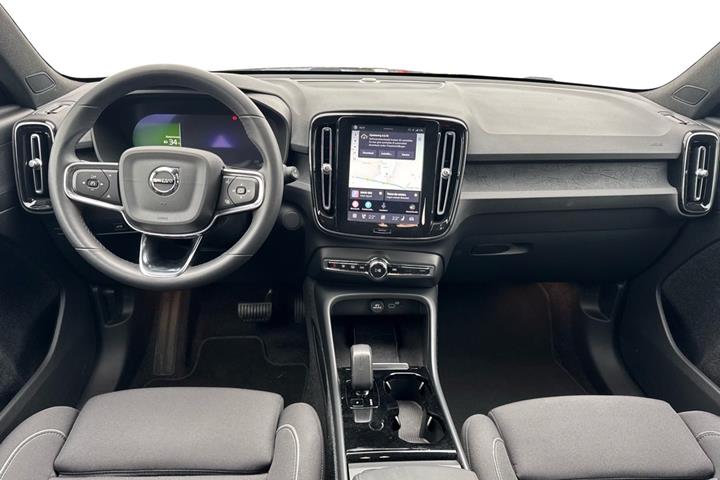 Sort Volvo XC40 fra 2023