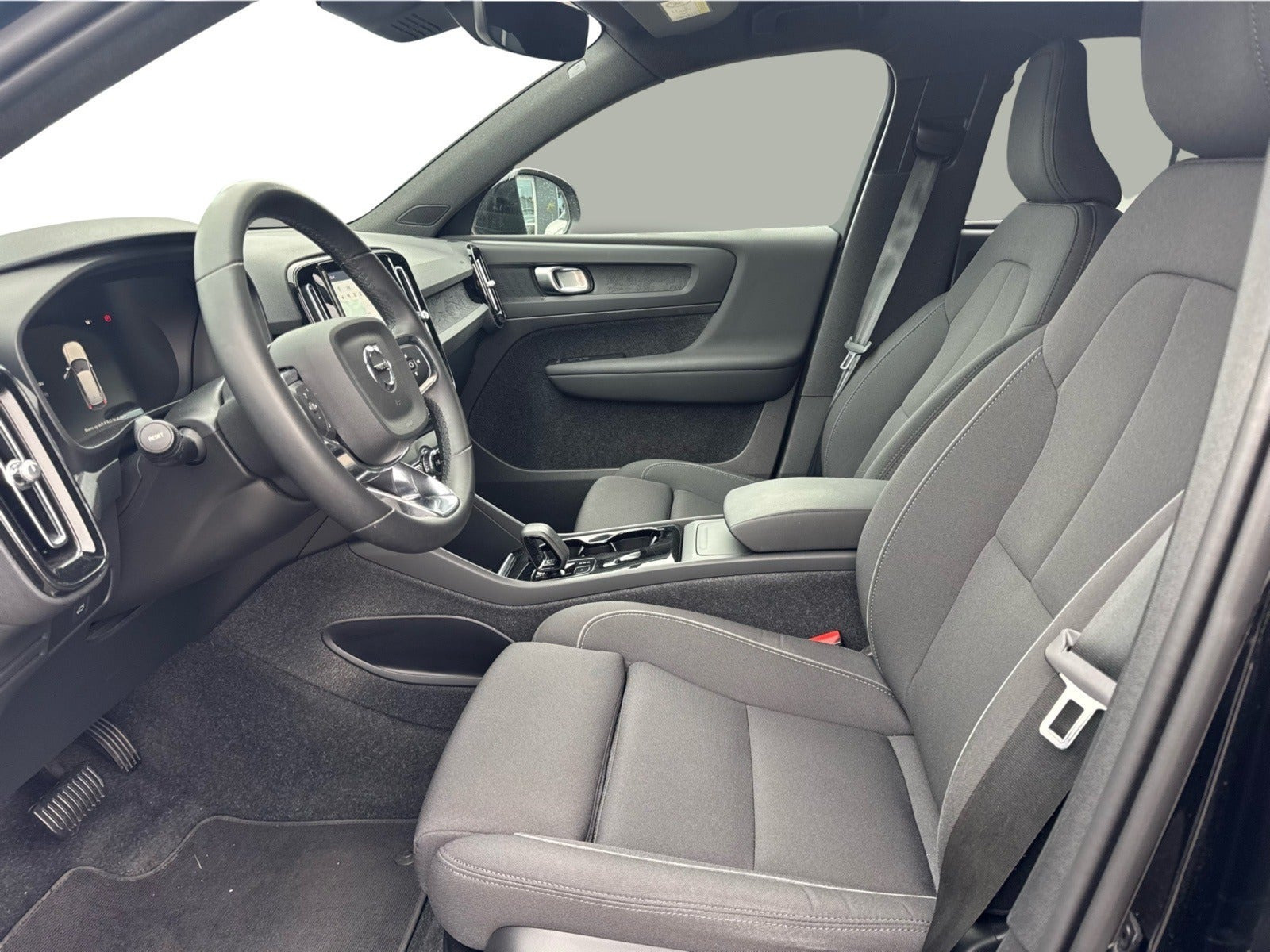 Sort Volvo XC40 fra 2023