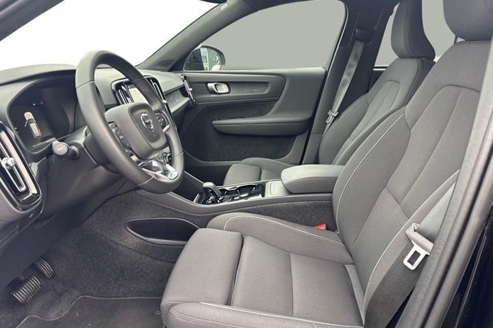 Sort Volvo XC40 fra 2023