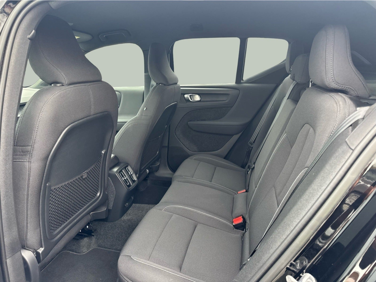 Sort Volvo XC40 fra 2023