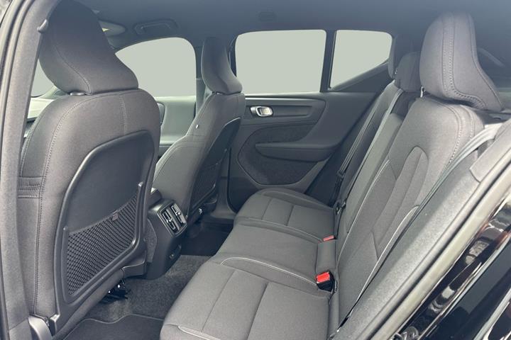Sort Volvo XC40 fra 2023