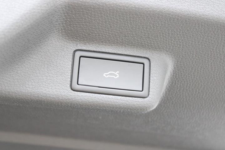 Blå VW ID.Buzz fra 2026