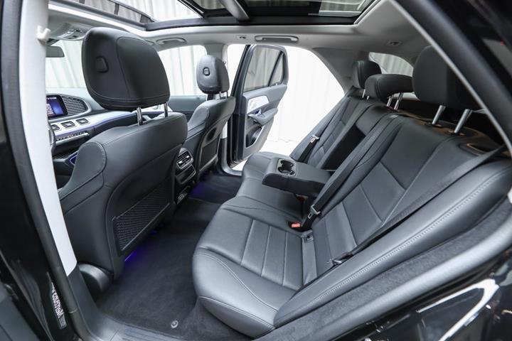 Sort Mercedes GLE350 de fra 2024