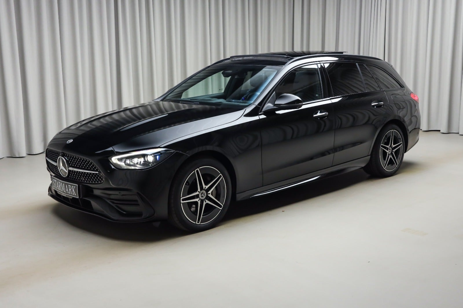 Sort Mercedes C300 e fra 2022