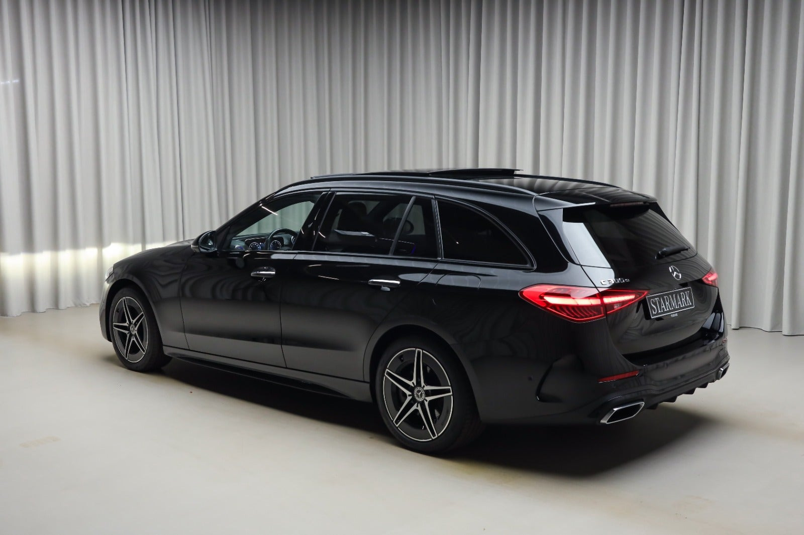 Sort Mercedes C300 e fra 2022