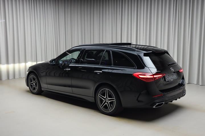 Sort Mercedes C300 e fra 2022