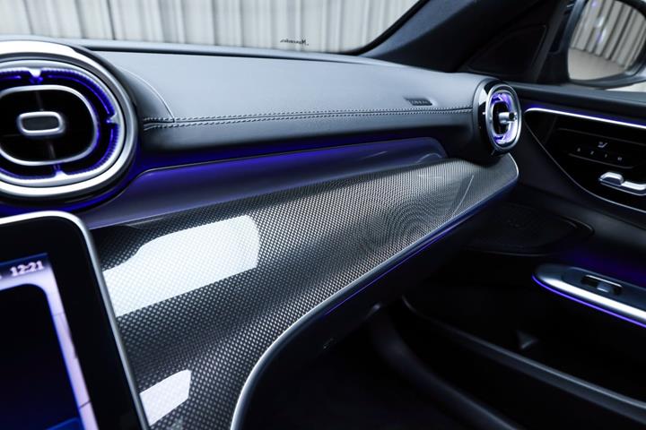 Sort Mercedes C300 e fra 2022