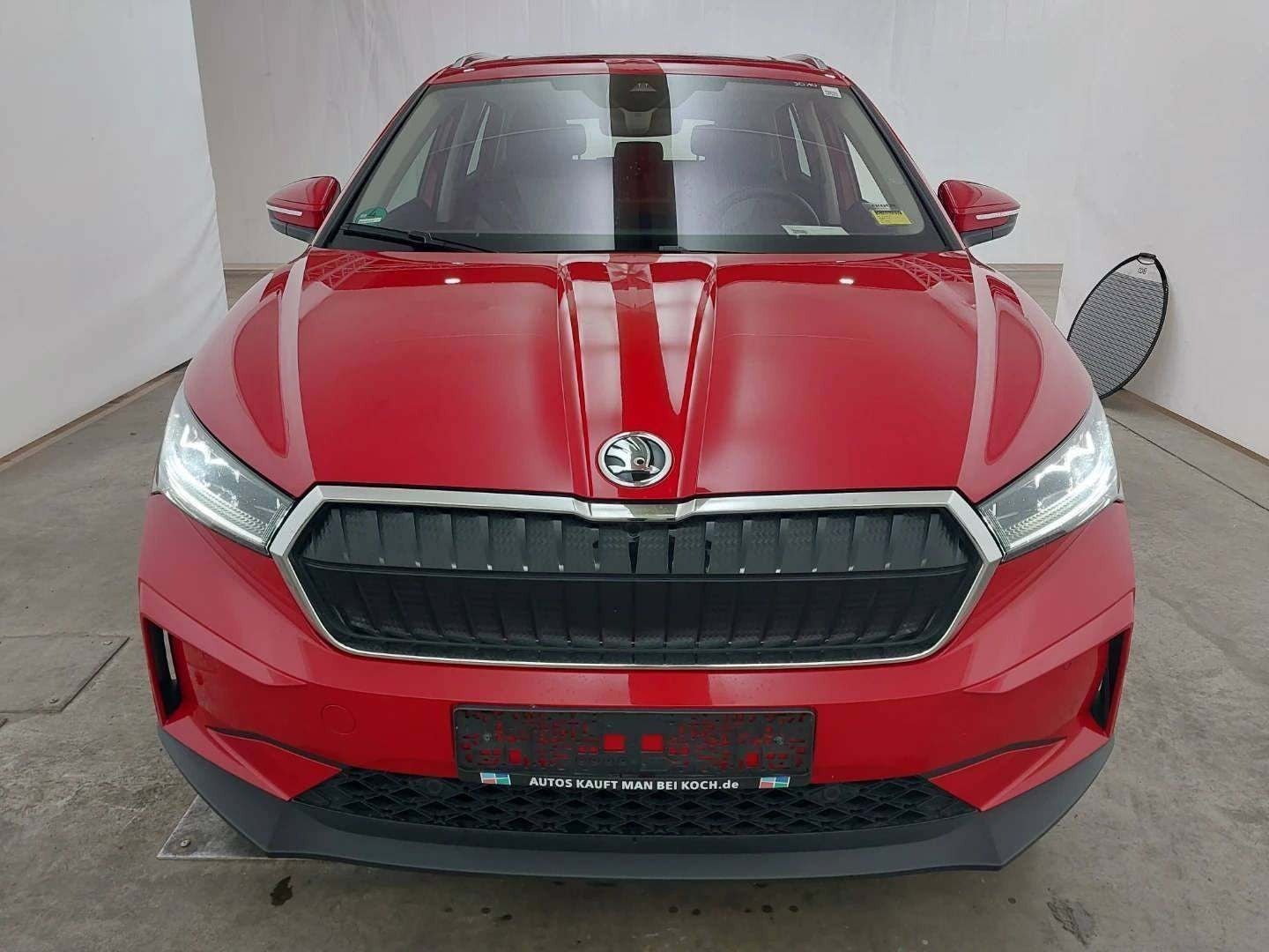 Rød Skoda Enyaq fra 2023