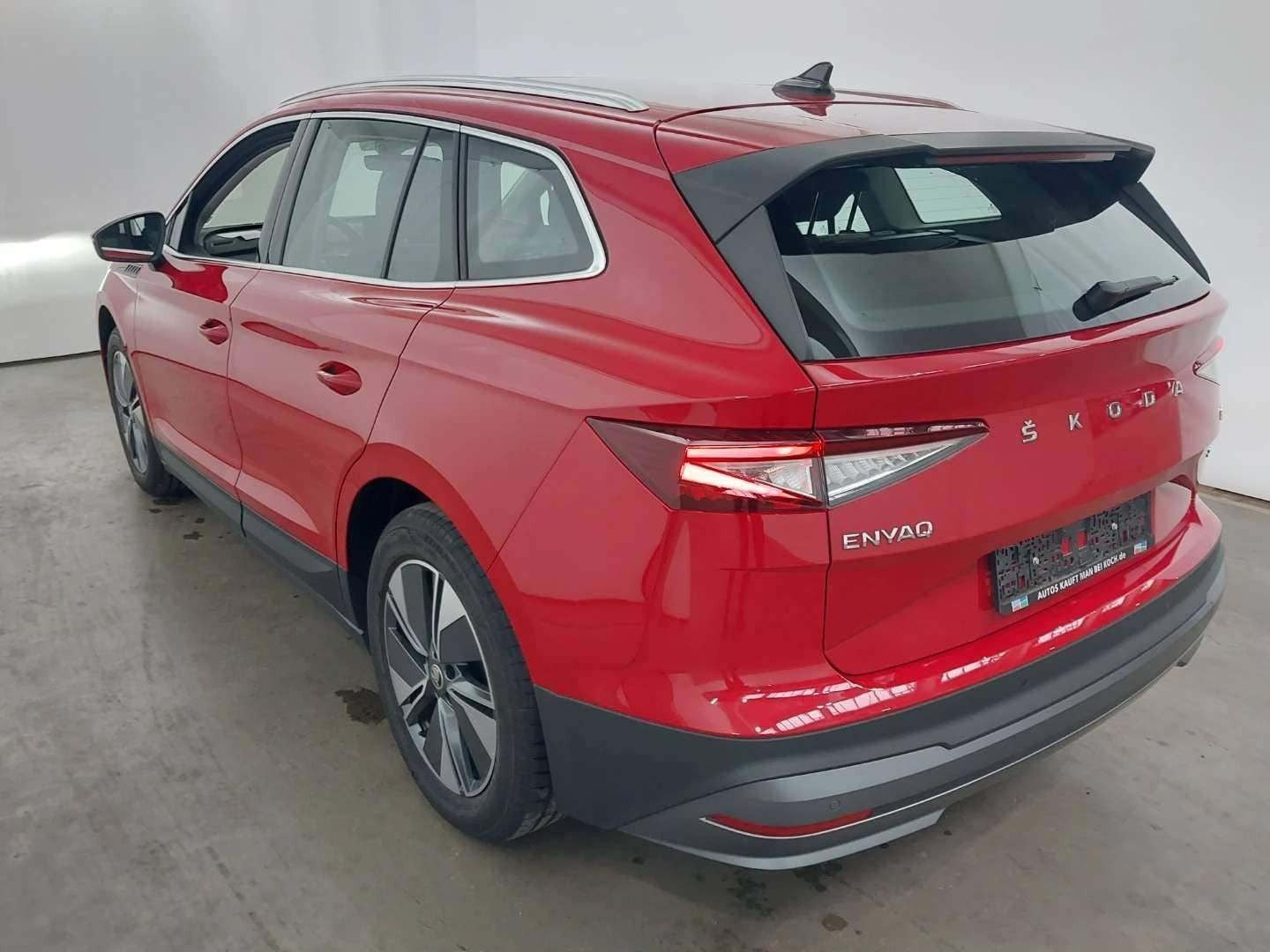 Rød Skoda Enyaq fra 2023