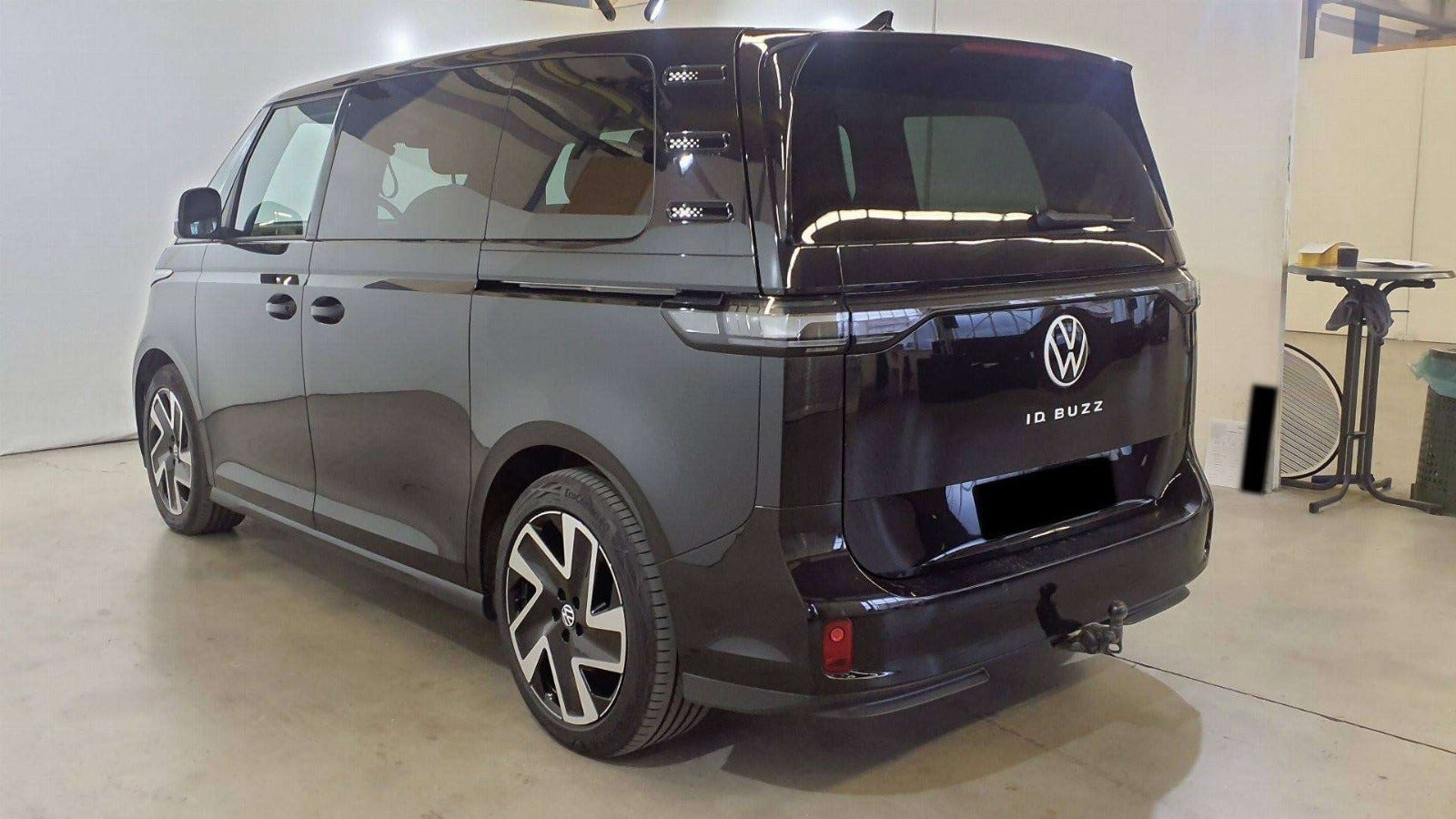 Sort VW ID.Buzz fra 2025
