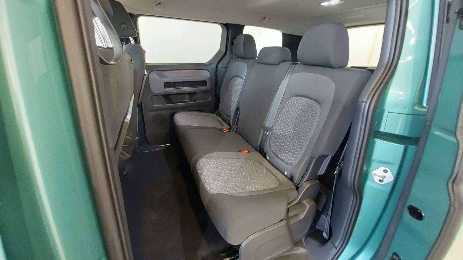 Grøn VW ID.Buzz fra 2025