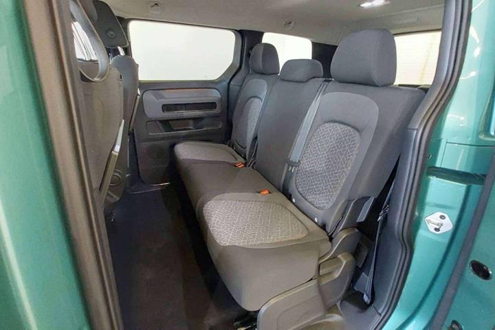 Grøn VW ID.Buzz fra 2025
