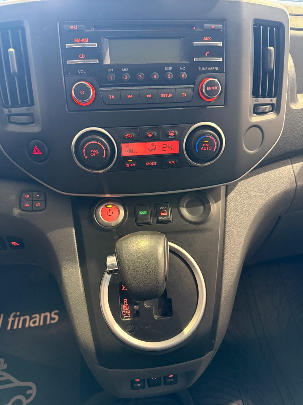 Hvid Nissan e-NV200 fra 2014