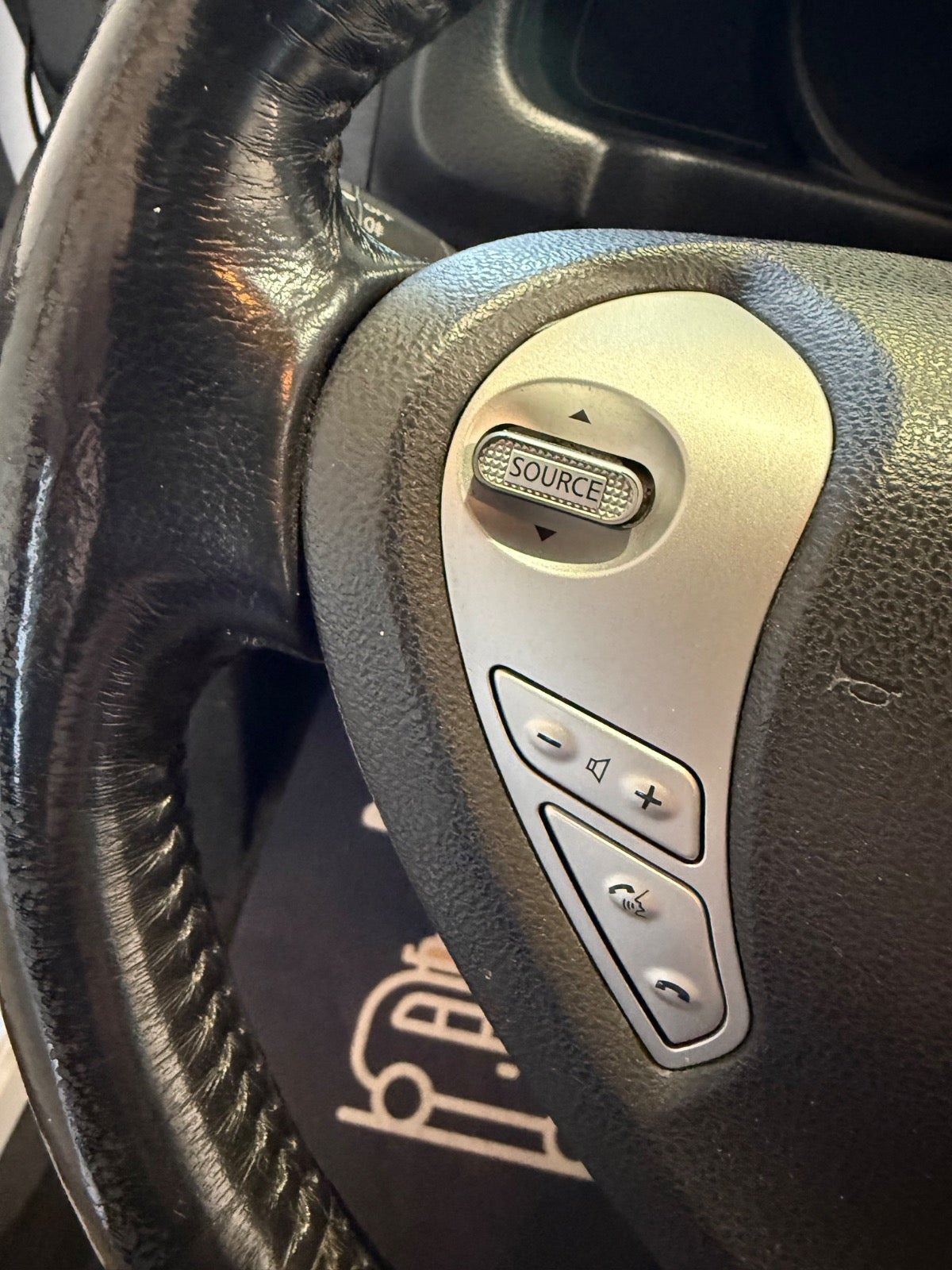Hvid Nissan e-NV200 fra 2014