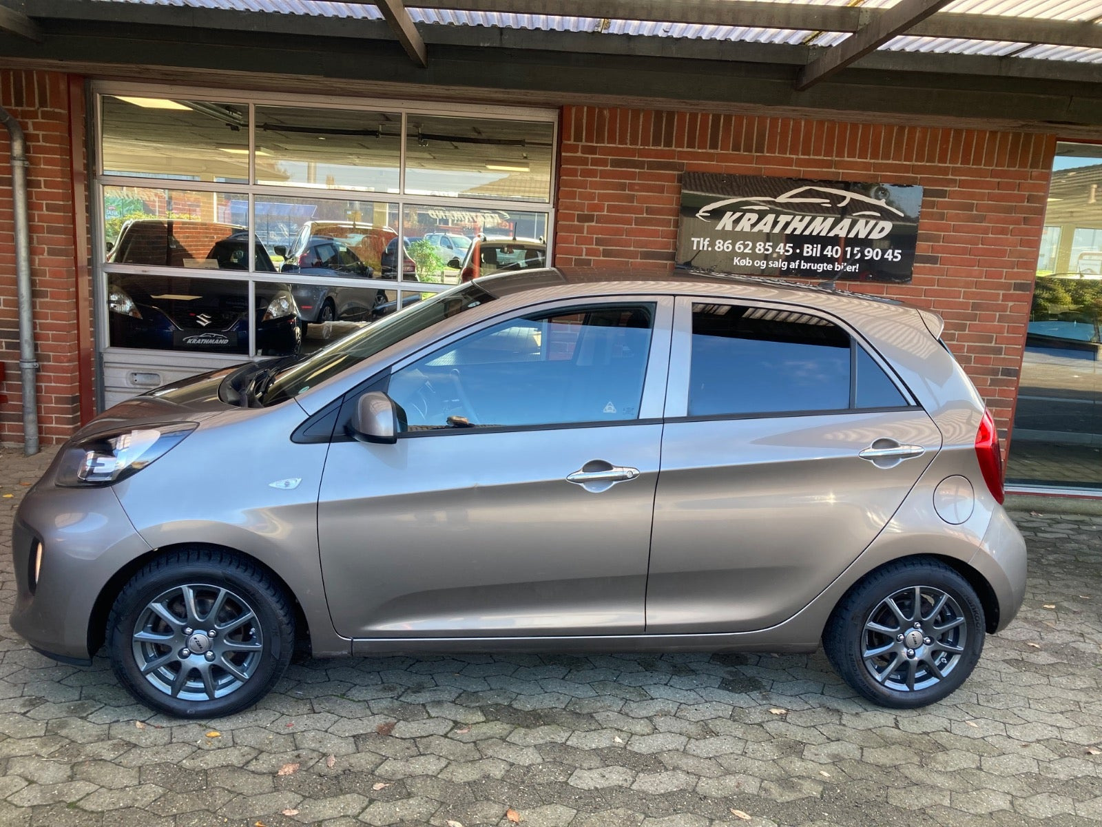 Brun Kia Picanto fra 2016