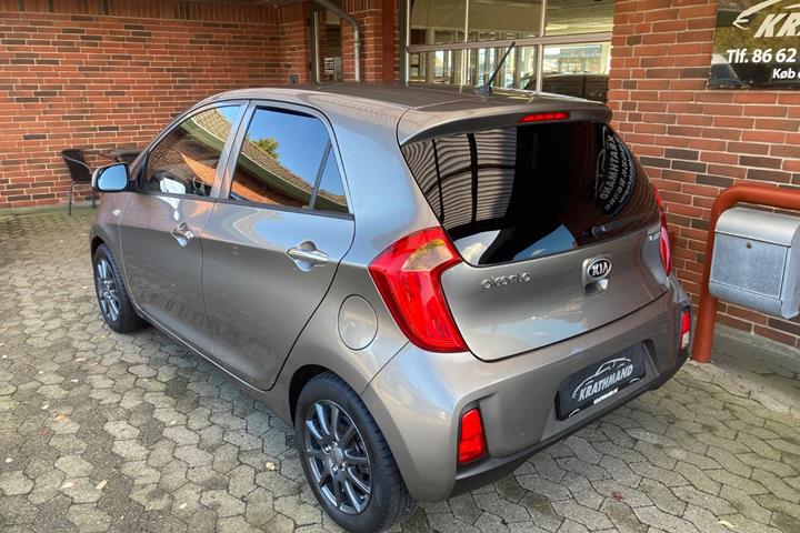 Brun Kia Picanto fra 2016