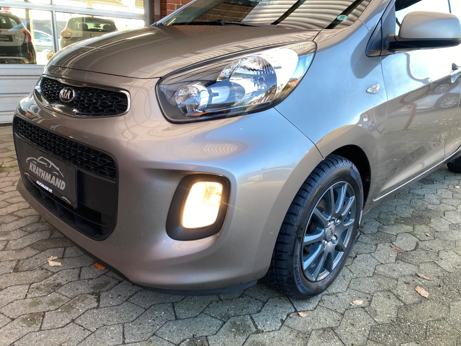 Brun Kia Picanto fra 2016