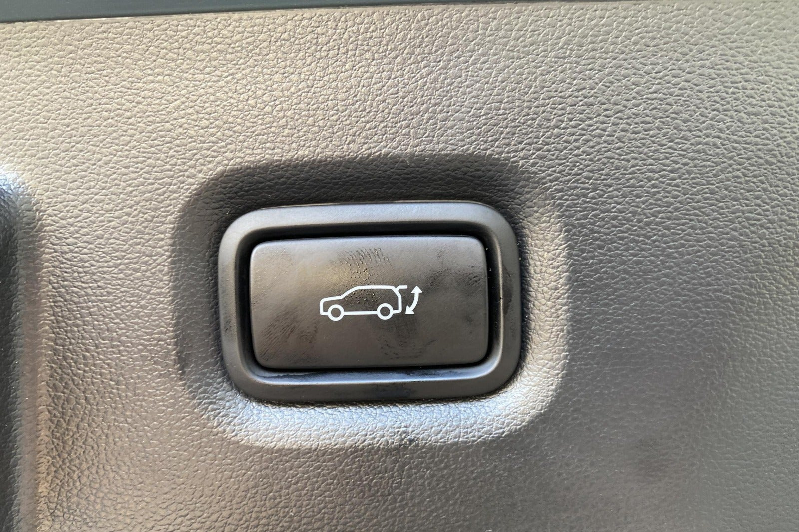 Blå Hyundai Ioniq 5 fra 2023